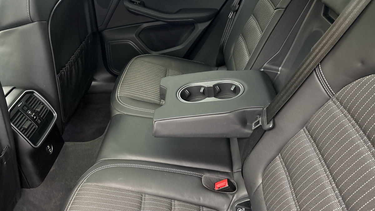 Porsche Macan Image 9