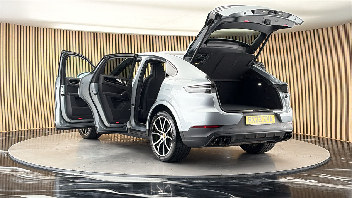 Porsche Cayenne Image 23