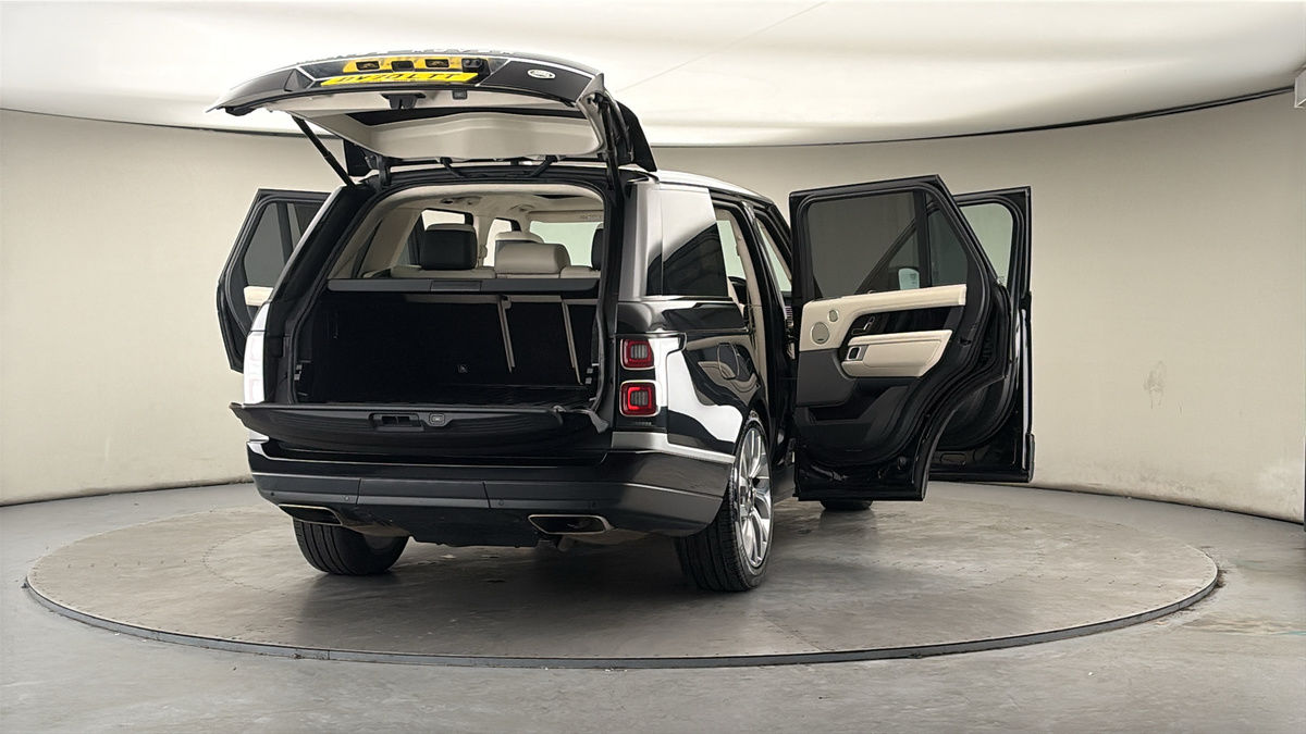 More views of Land Rover Range Rover