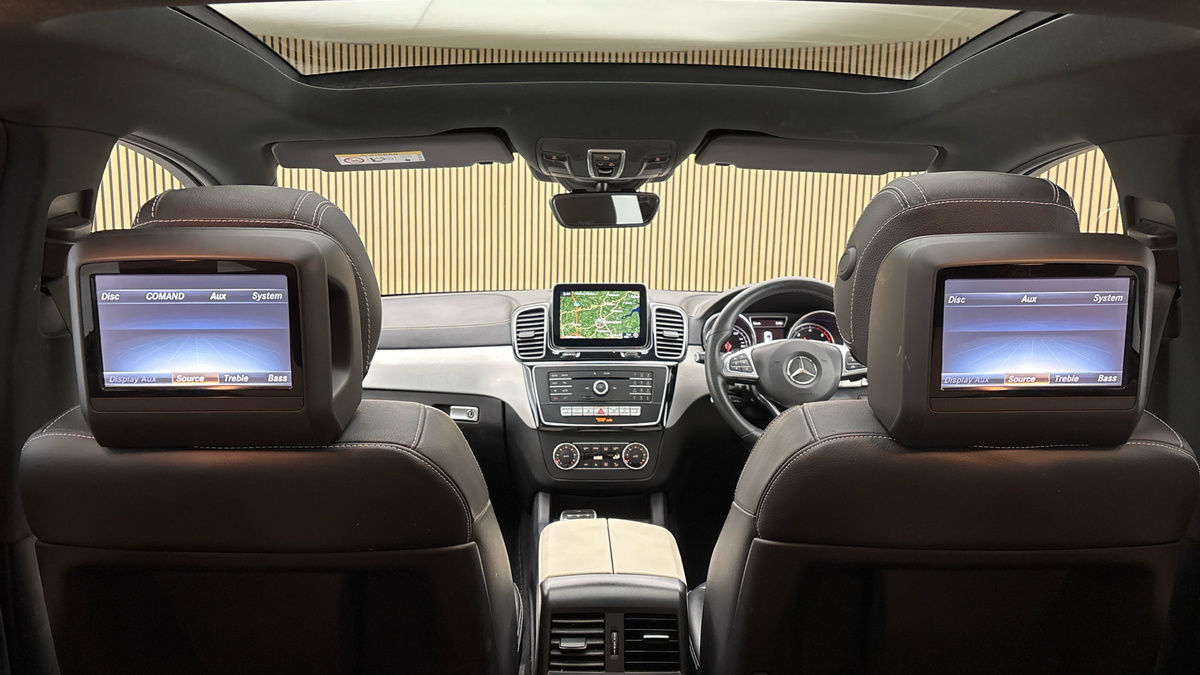 Mercedes-Benz GLE Image 30