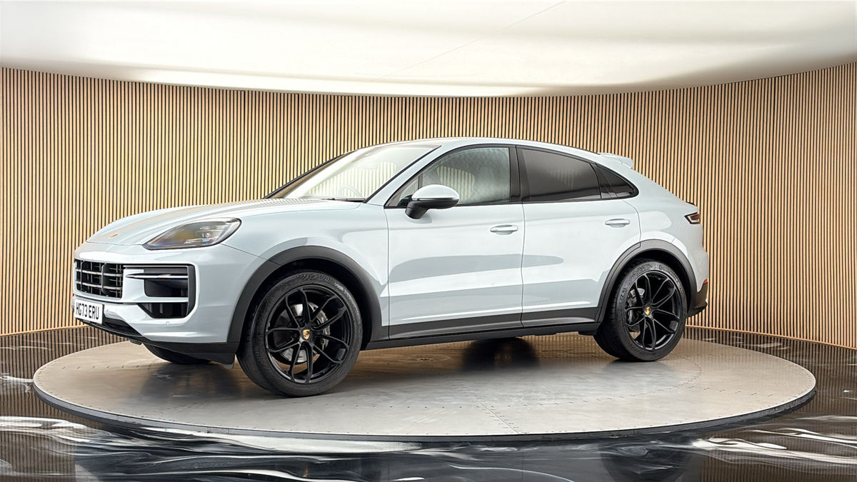 More views of Porsche Cayenne