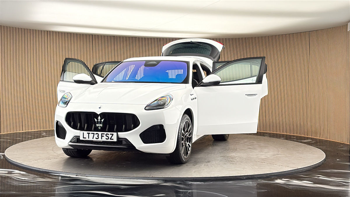 More views of Maserati Grecale