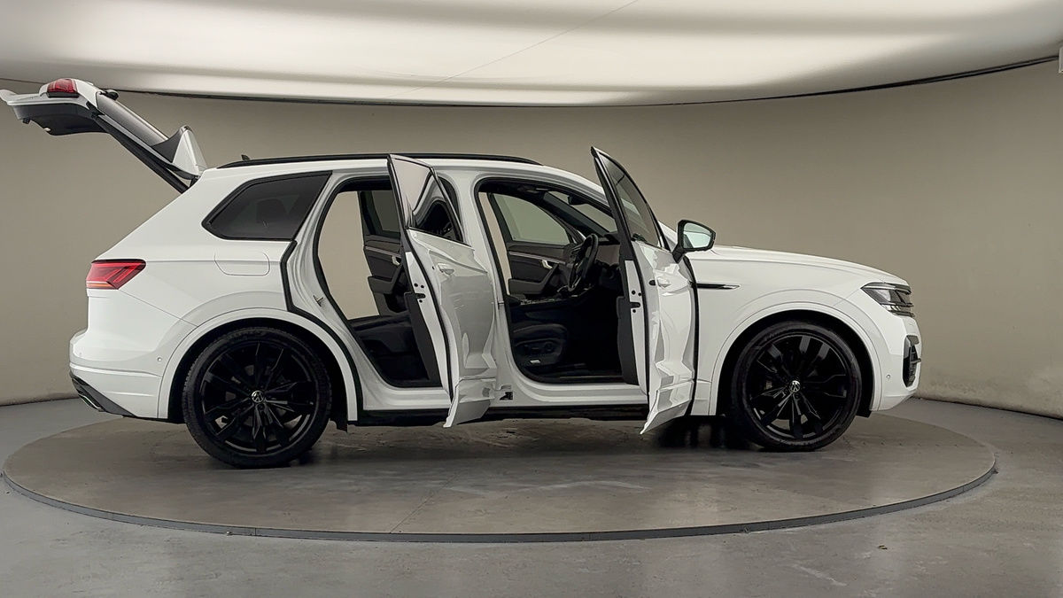 More views of Volkswagen Touareg