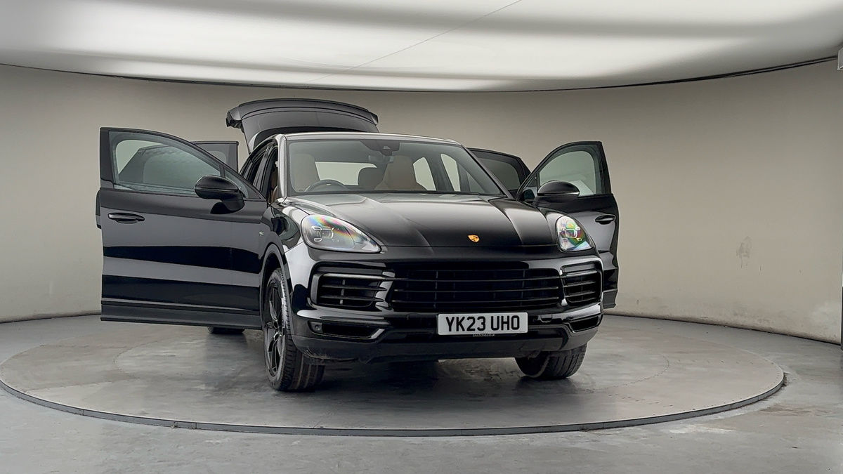 More views of Porsche Cayenne