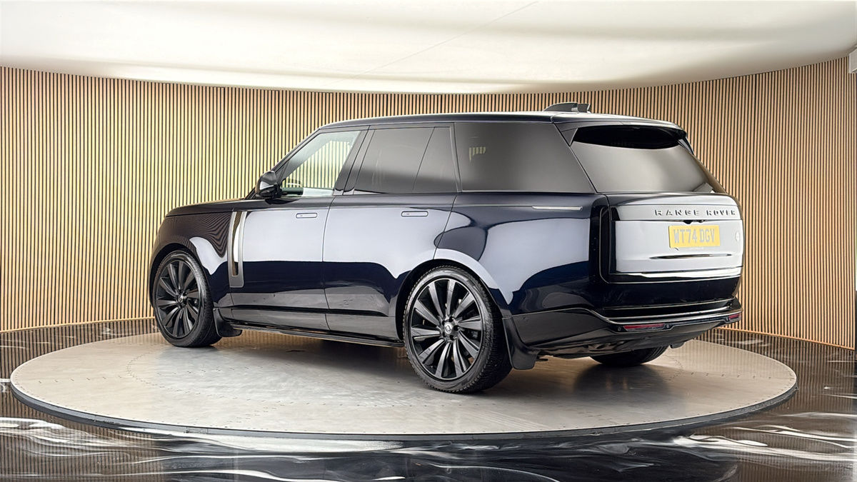More views of Land Rover Range Rover