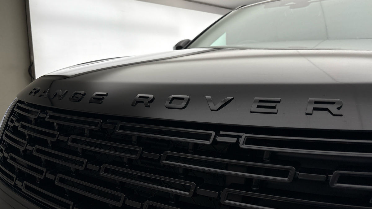 Land Rover Range Rover Velar Image 24