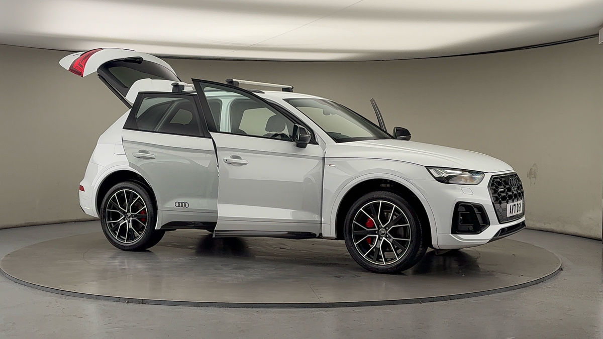 More views of Audi Q5