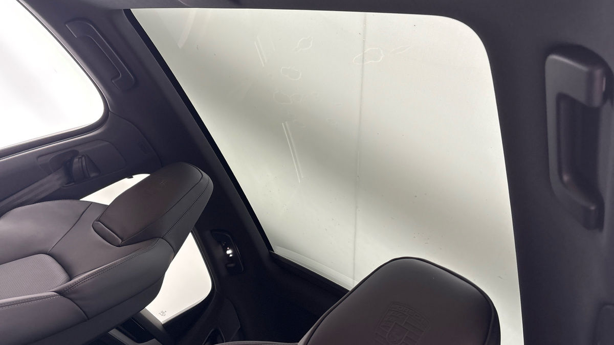 Porsche Cayenne Image 6