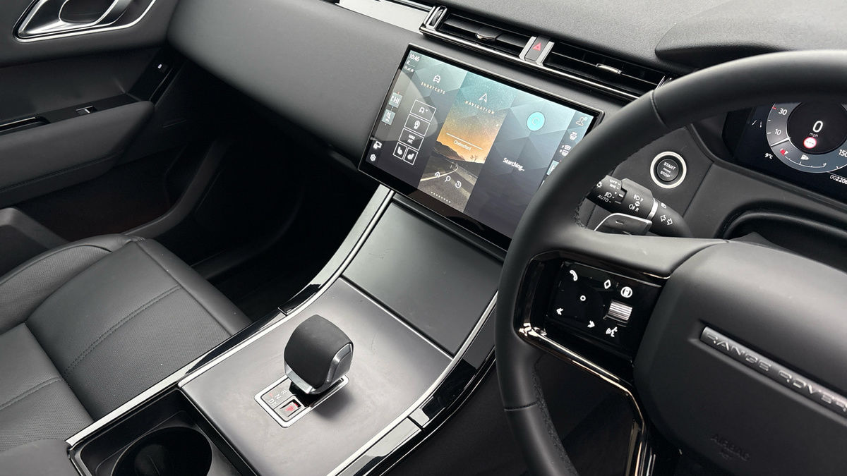 Land Rover Range Rover Velar Image 18