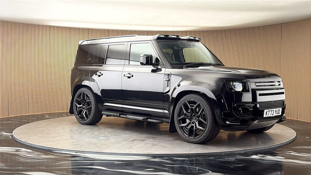 More views of Land Rover Defender 110