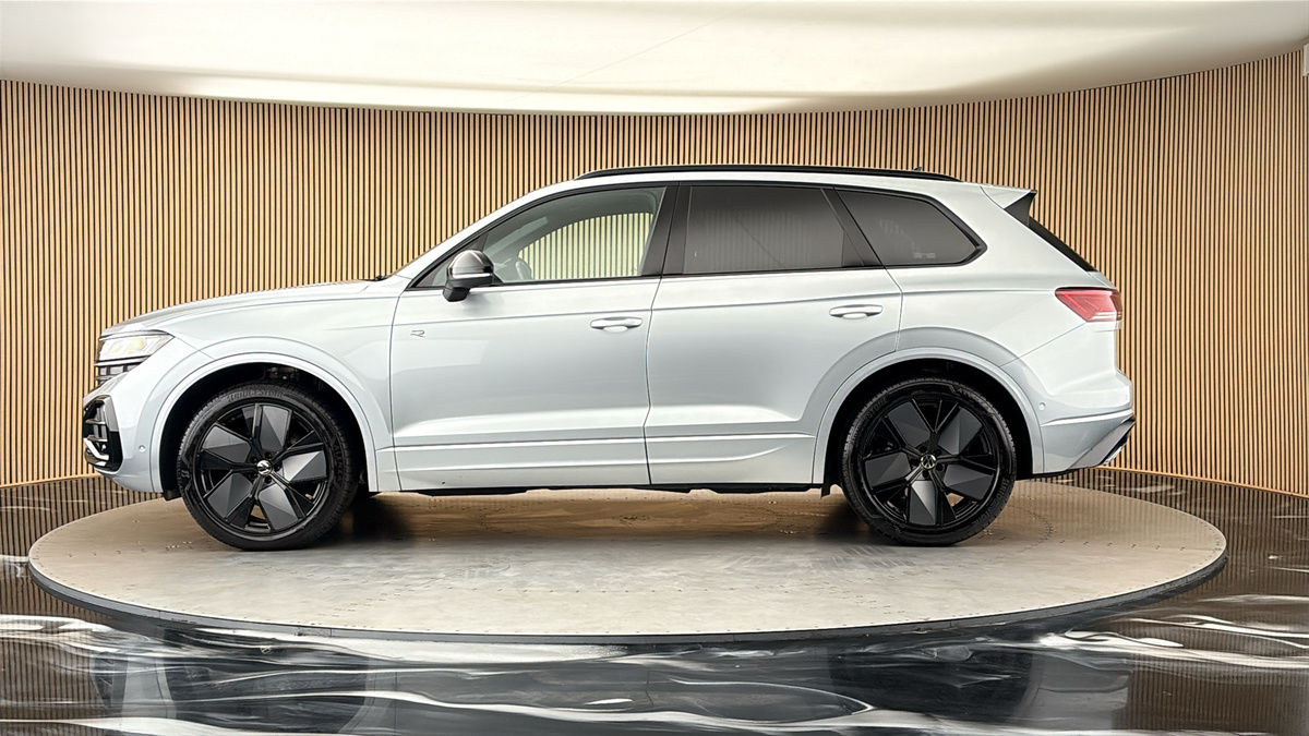 Volkswagen Touareg Image 15