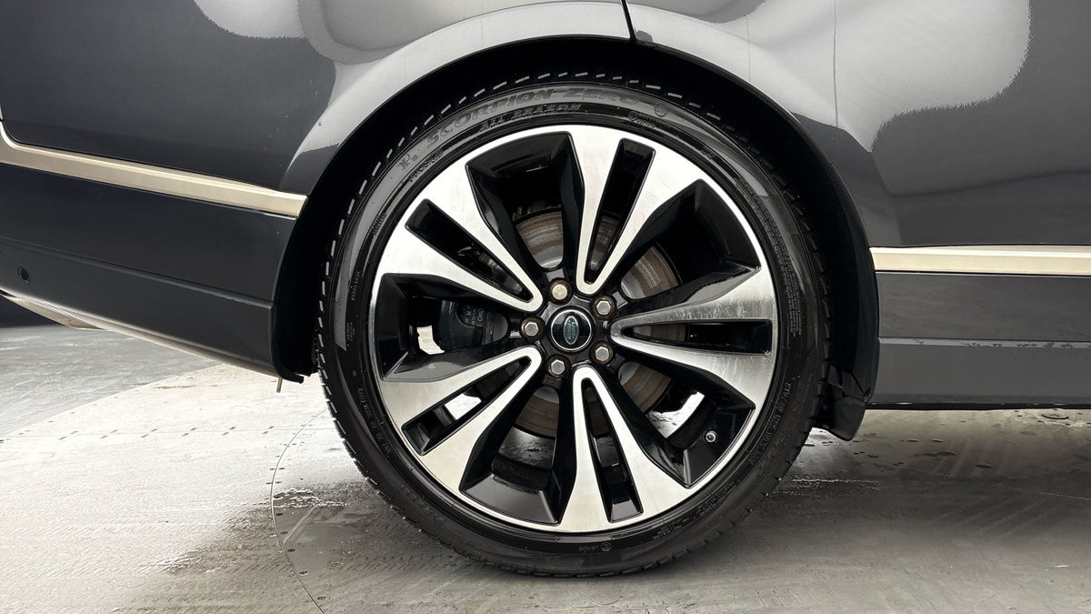 Land Rover Range Rover Image 10