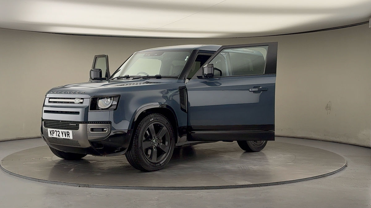 More views of Land Rover Defender 90