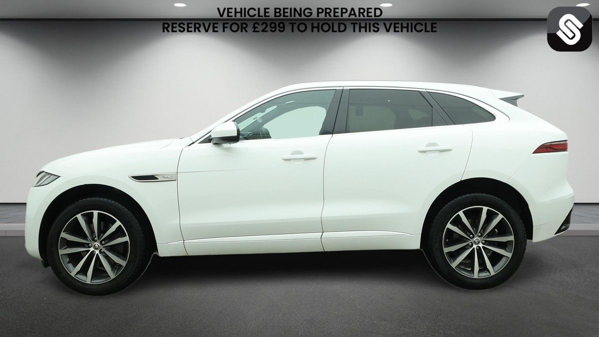Jaguar F-PACE Image 6