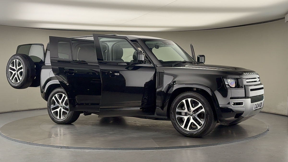 More views of Land Rover Defender 110