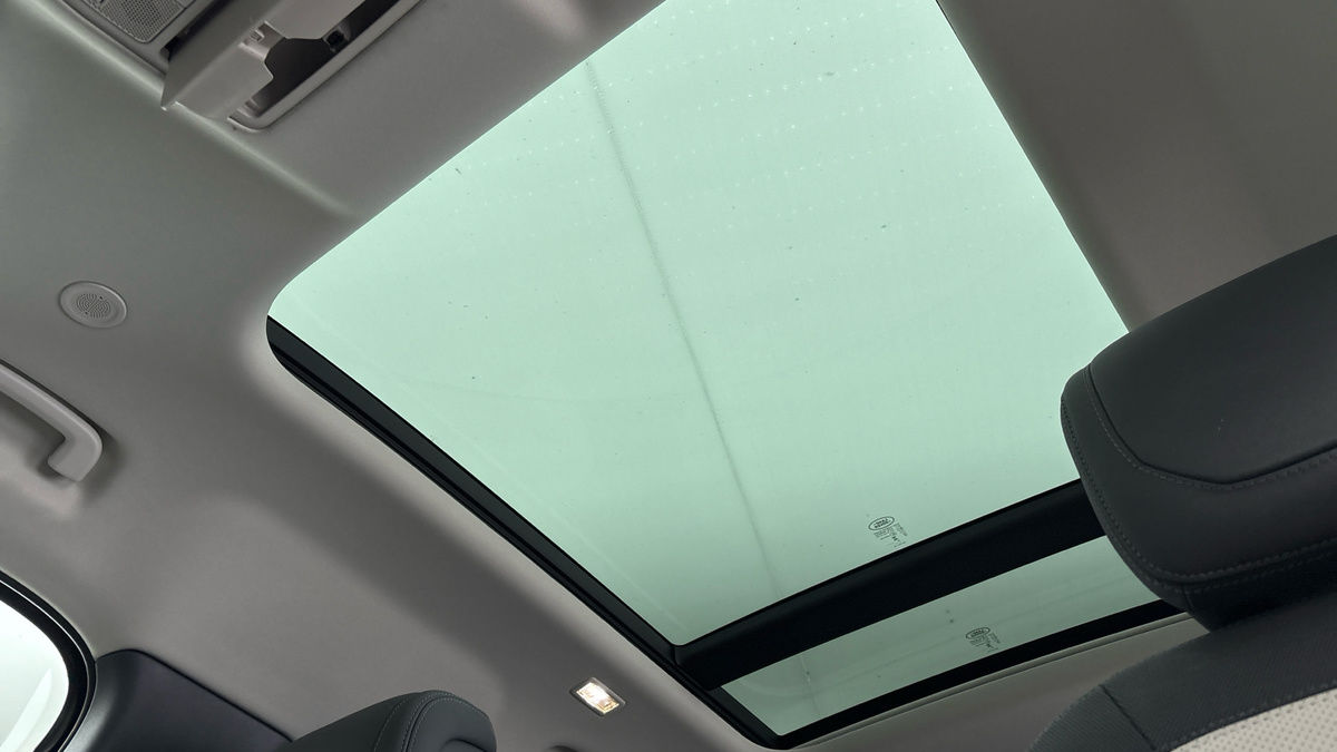 Land Rover Defender 110 Urban Image 6