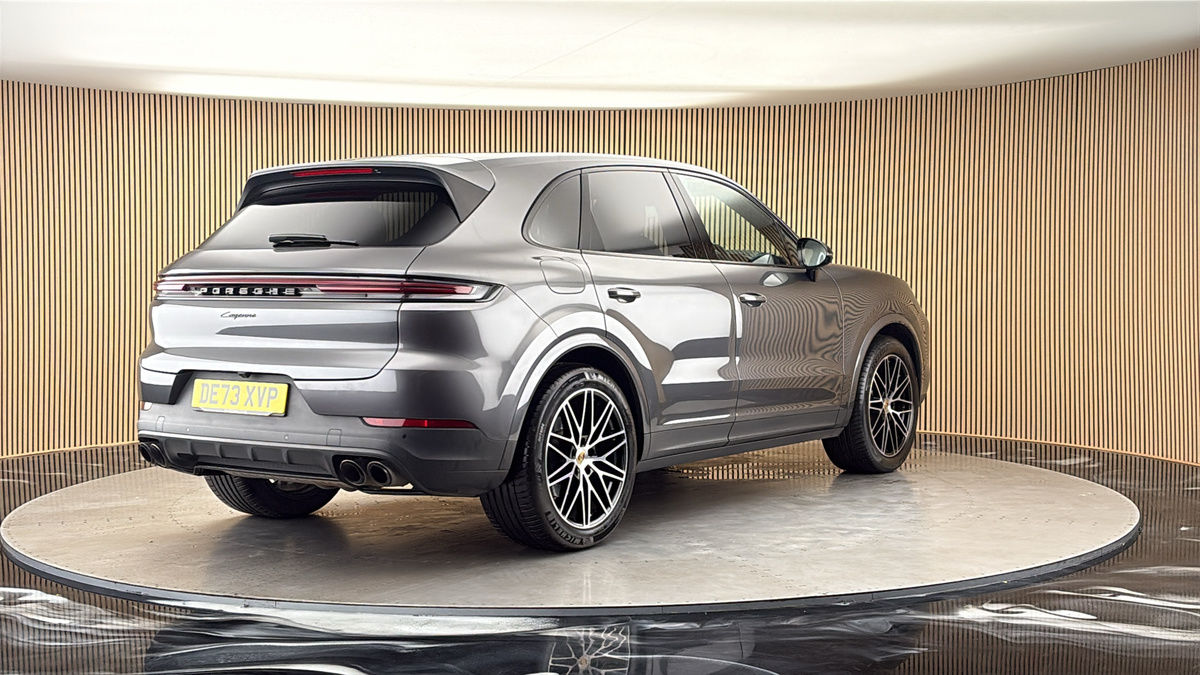 More views of Porsche Cayenne