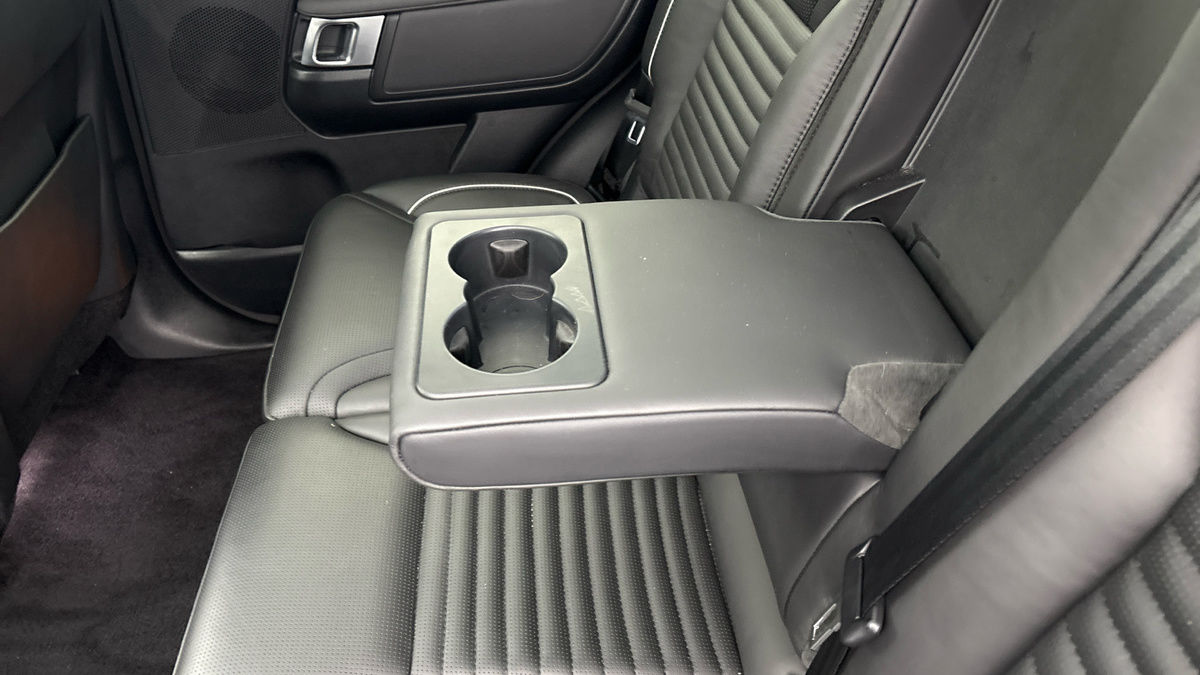 Land Rover Discovery Image 9