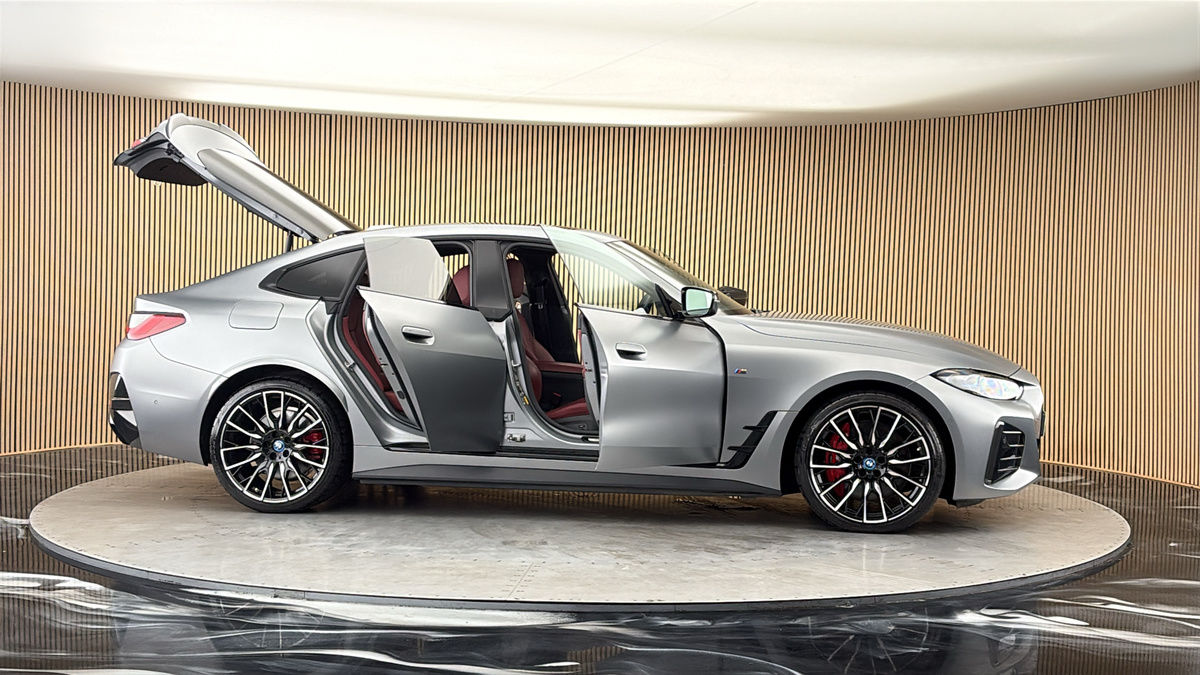 More views of BMW i4