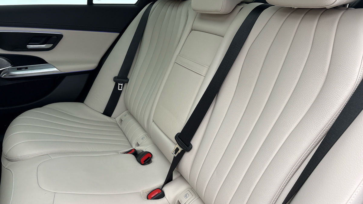 Mercedes-Benz E Class Image 8