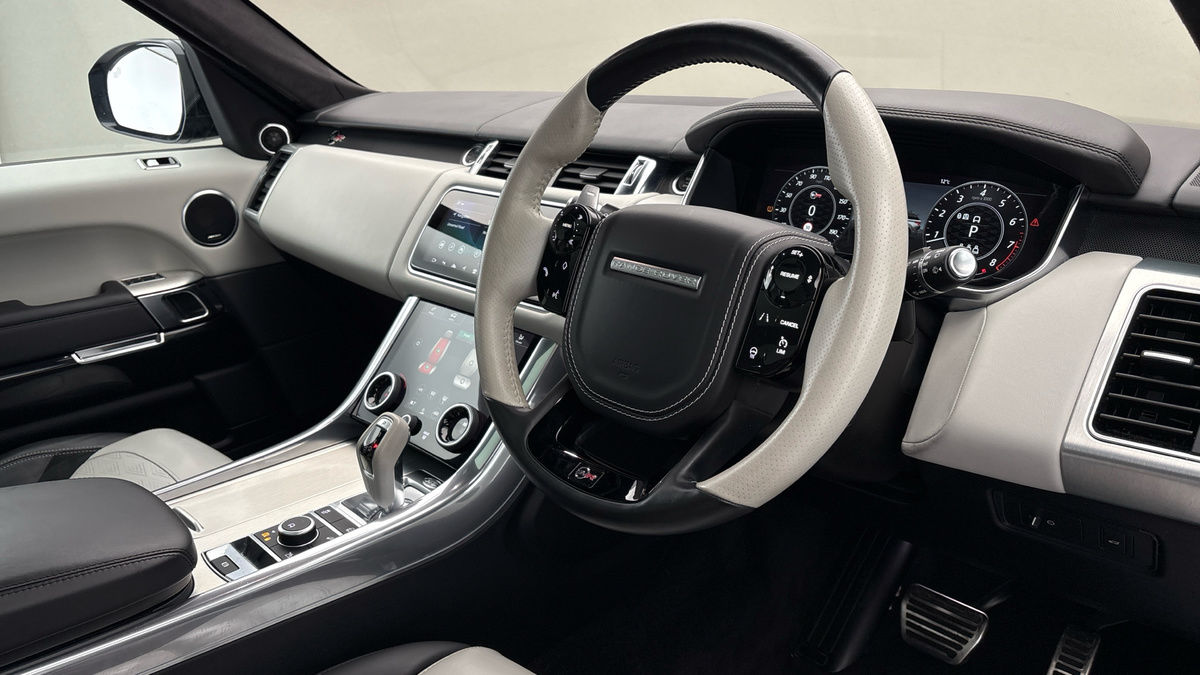 Land Rover Range Rover Sport Image 5