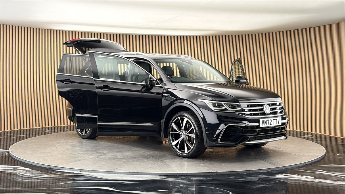 More views of Volkswagen Tiguan Allspace