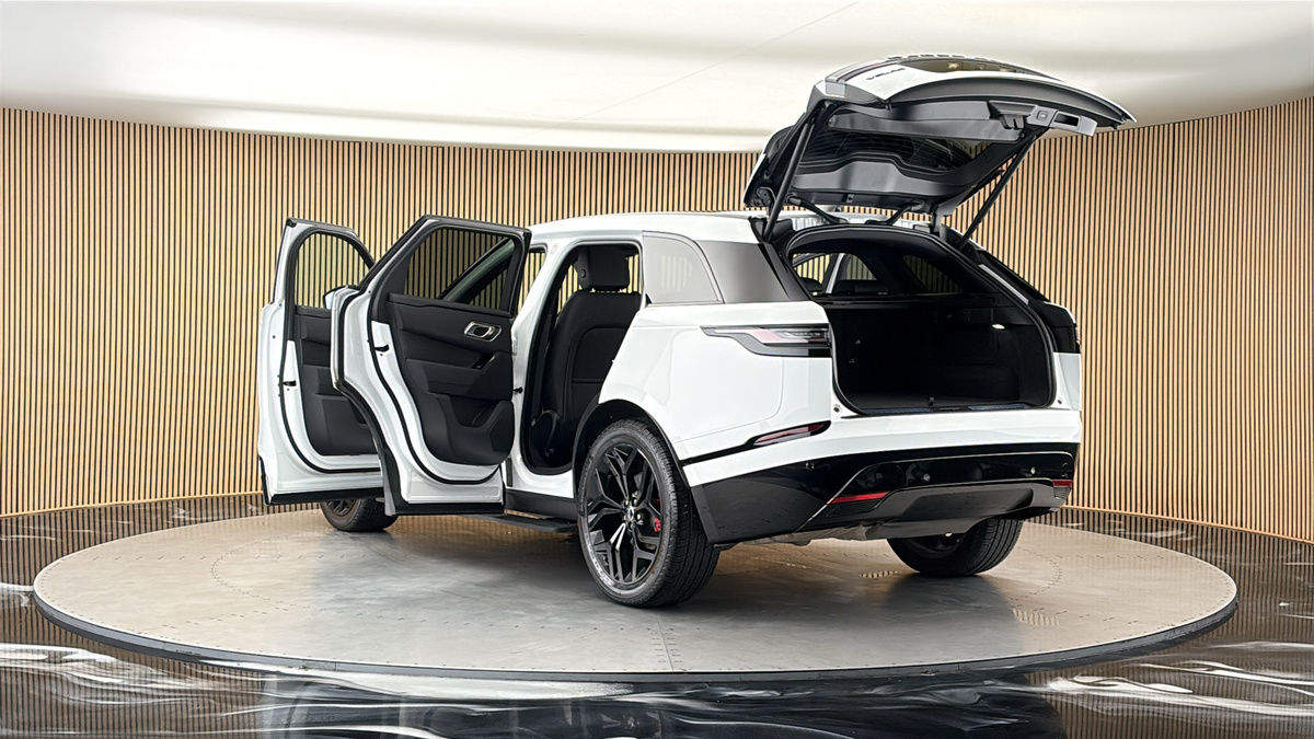 Land Rover Range Rover Velar Image 23