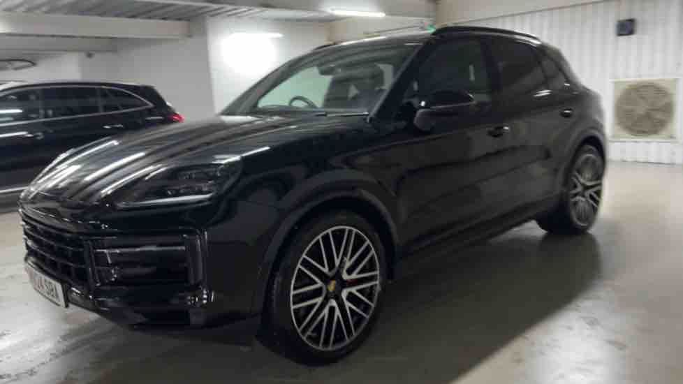 More views of Porsche Cayenne