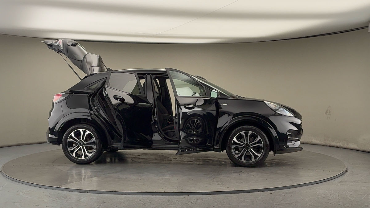 More views of Ford Puma