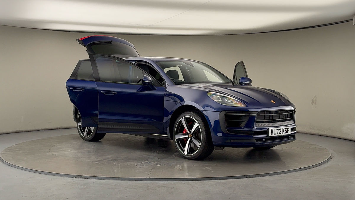 More views of Porsche Macan