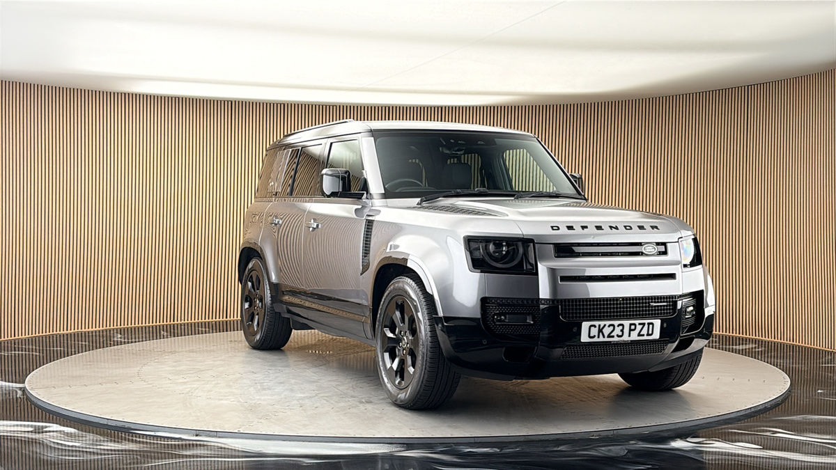 More views of Land Rover Defender 110