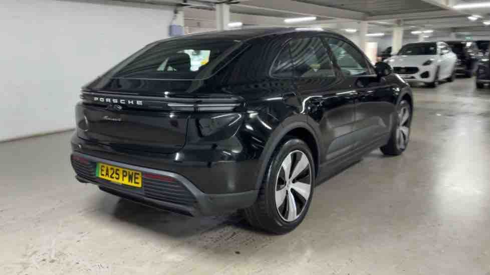 More views of Porsche Macan
