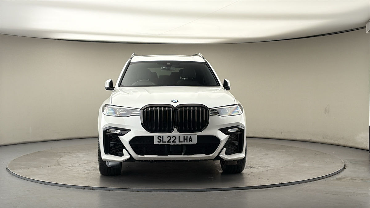 More views of BMW X7