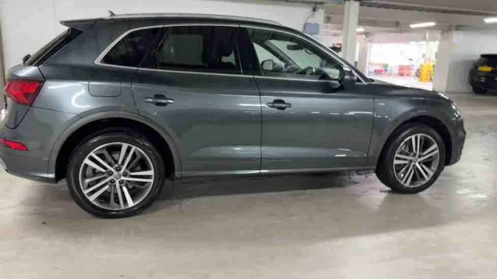 More views of Audi Q5