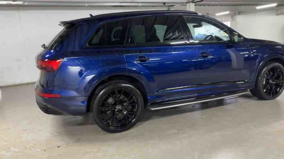 More views of Audi Q7