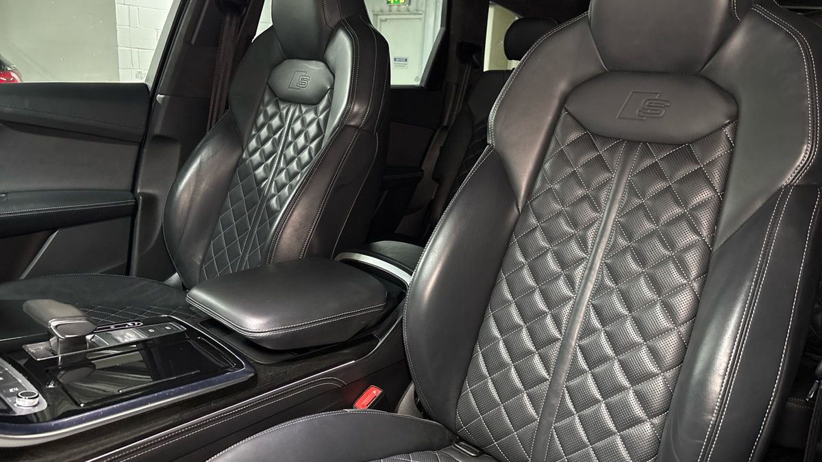 Audi Q7 Image 7