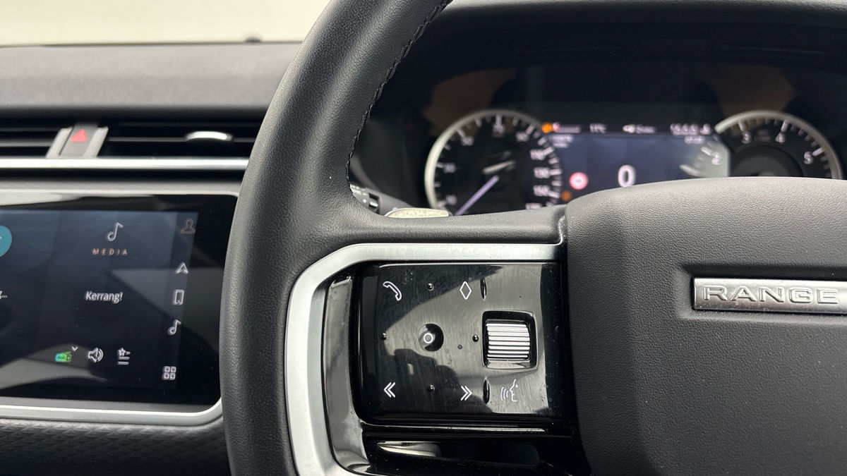 Land Rover Range Rover Velar Image 13