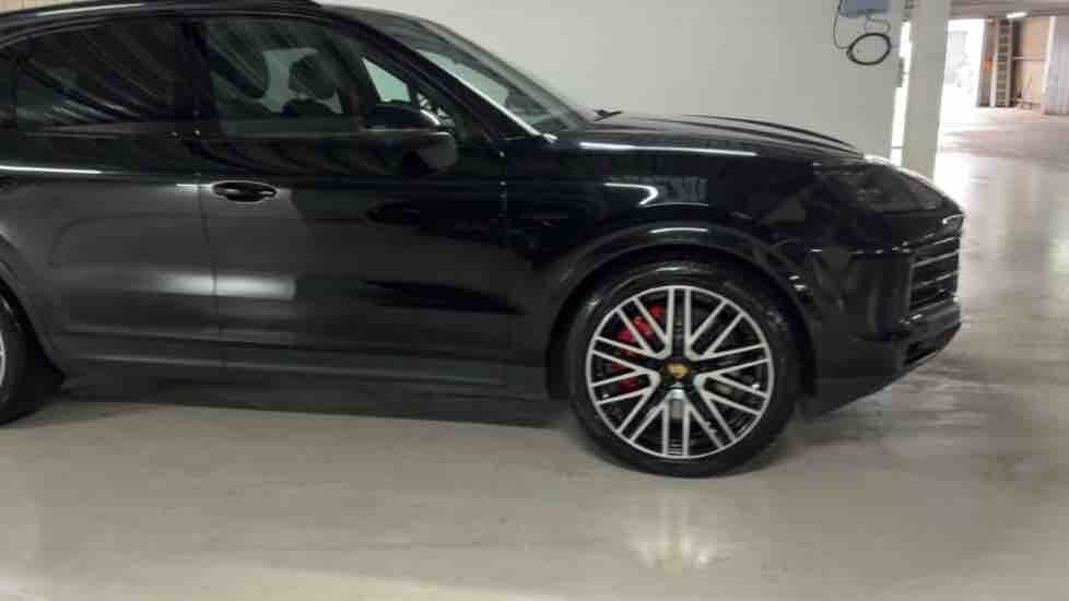 More views of Porsche Cayenne