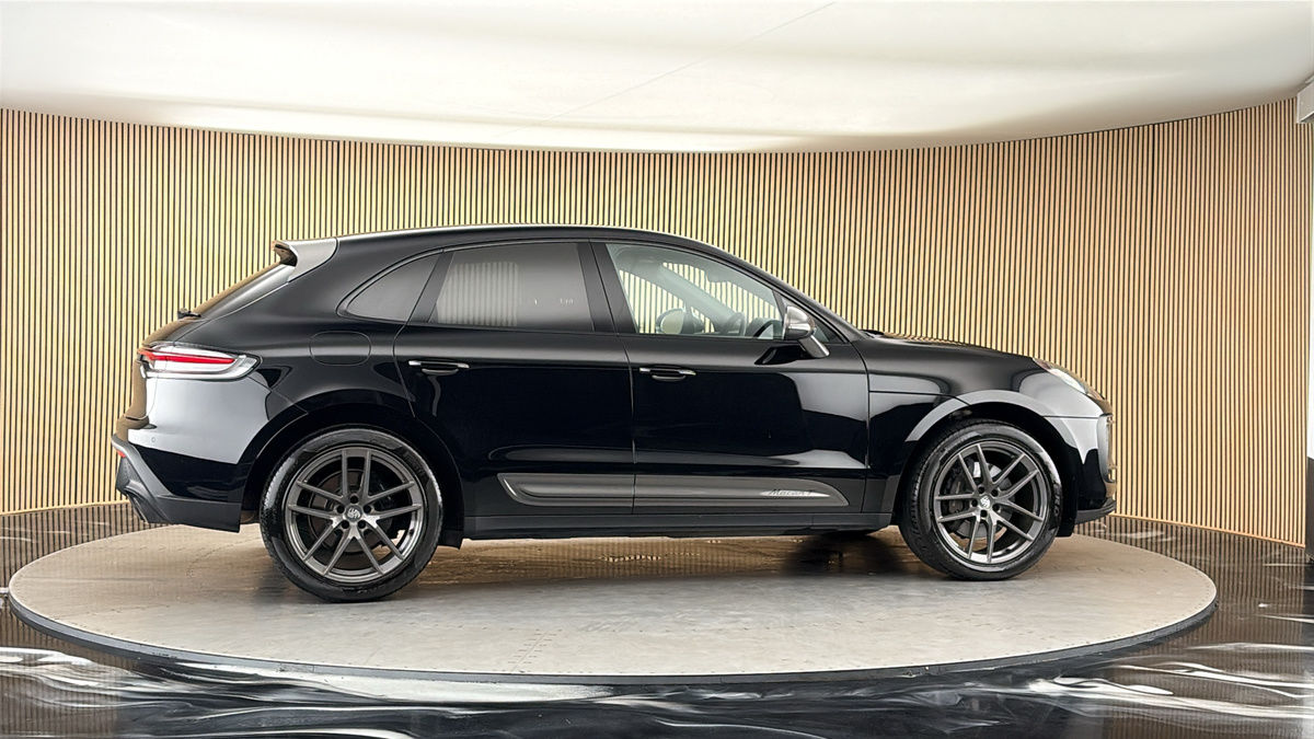 More views of Porsche Macan