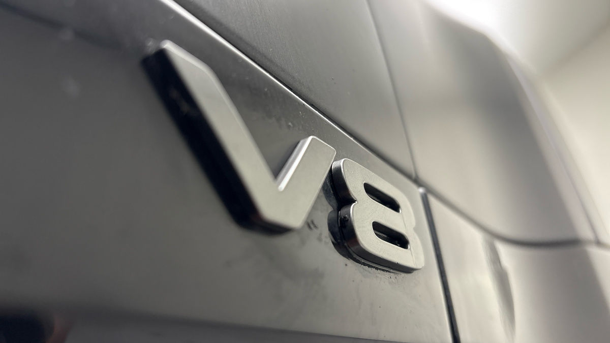 Land Rover Defender 90 Image 28