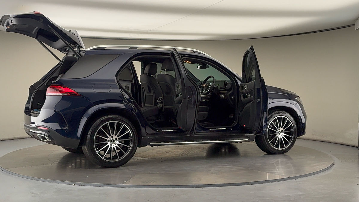 More views of Mercedes-Benz GLE