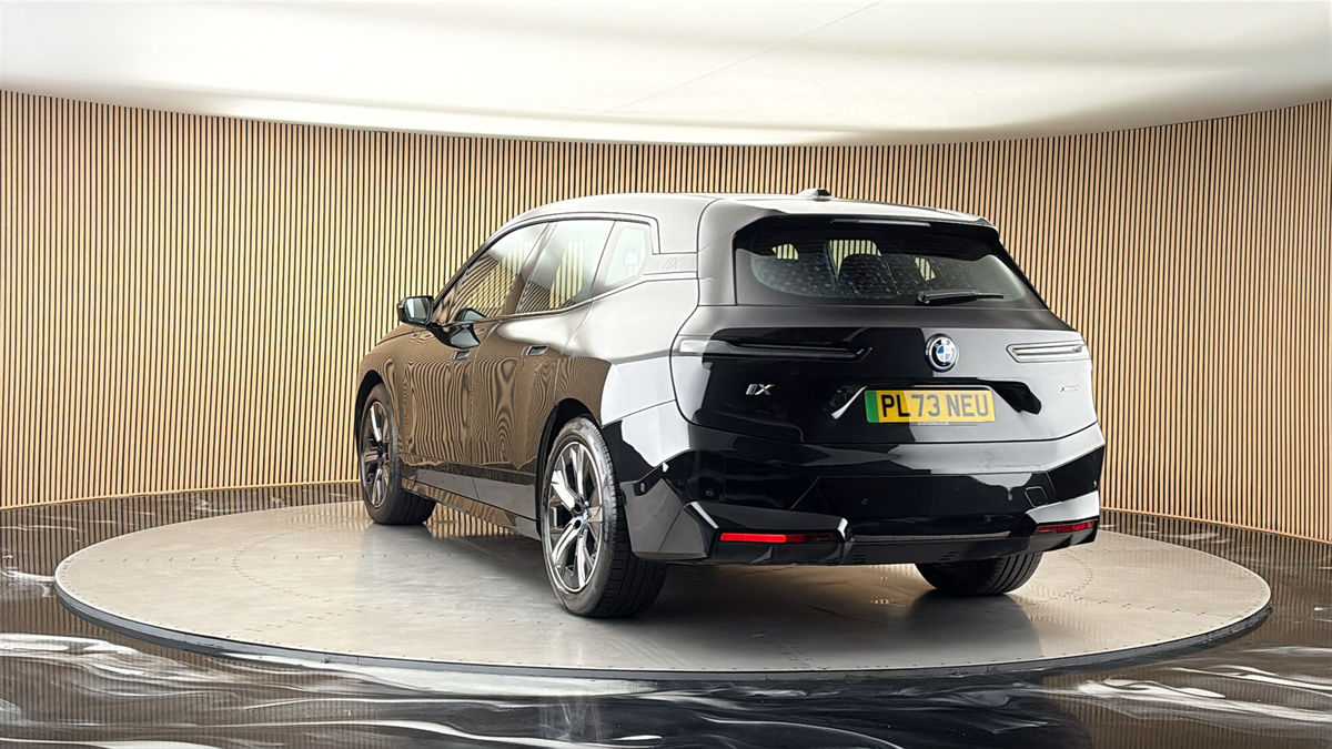 More views of BMW iX