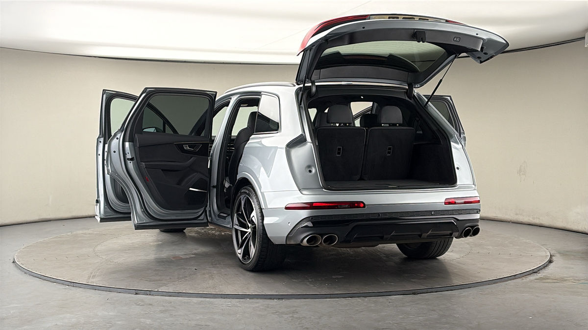 More views of Audi SQ7