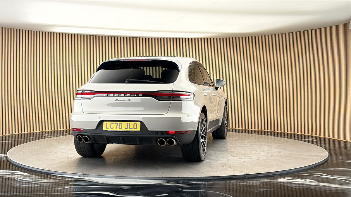 More views of Porsche Macan