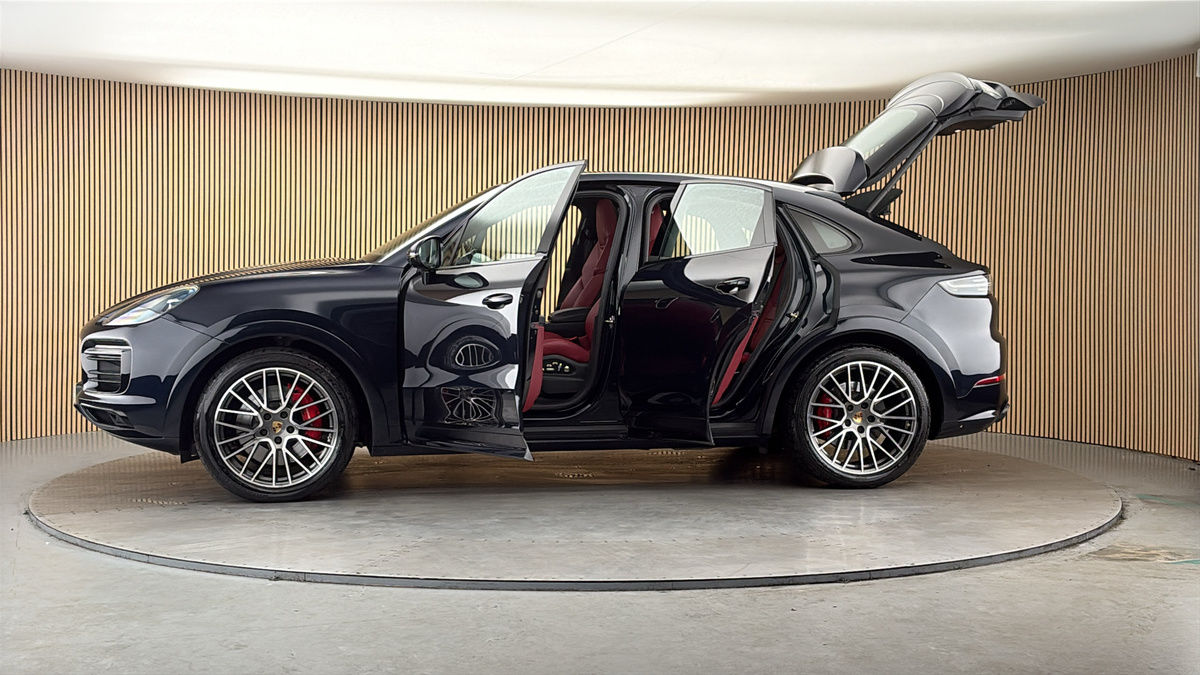 More views of Porsche Cayenne