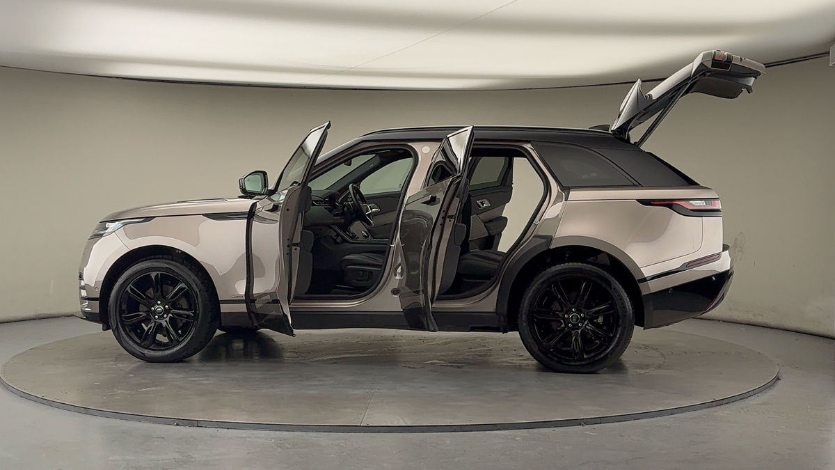 More views of Land Rover Range Rover Velar