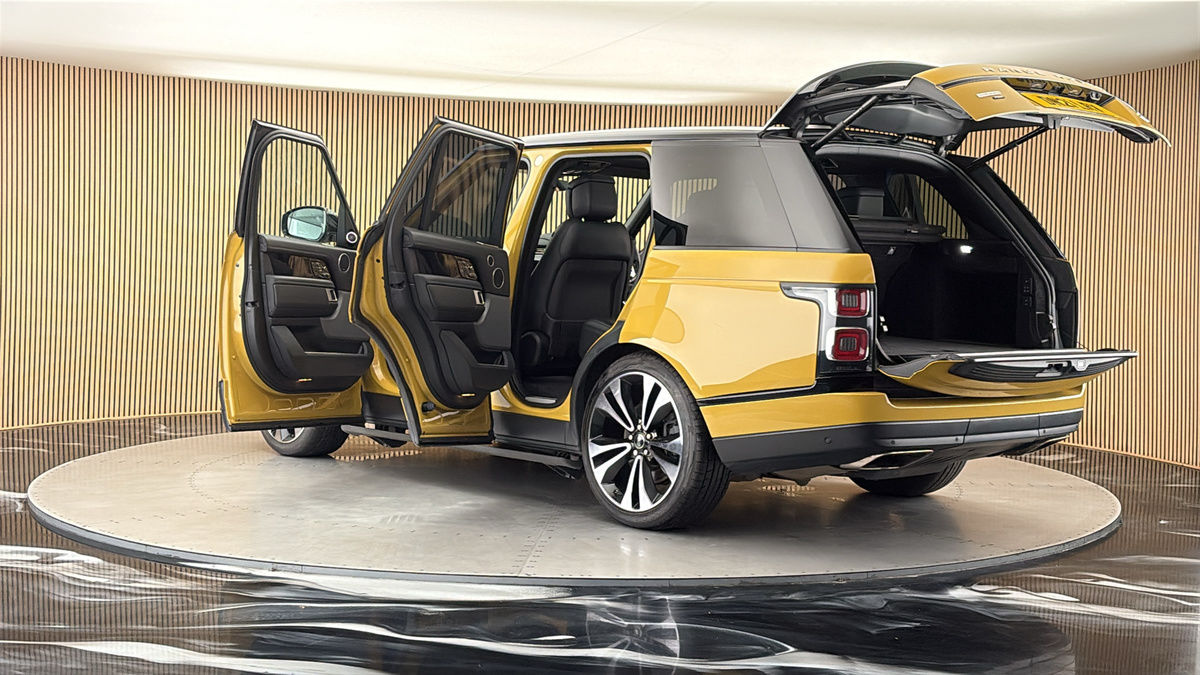 More views of Land Rover Range Rover