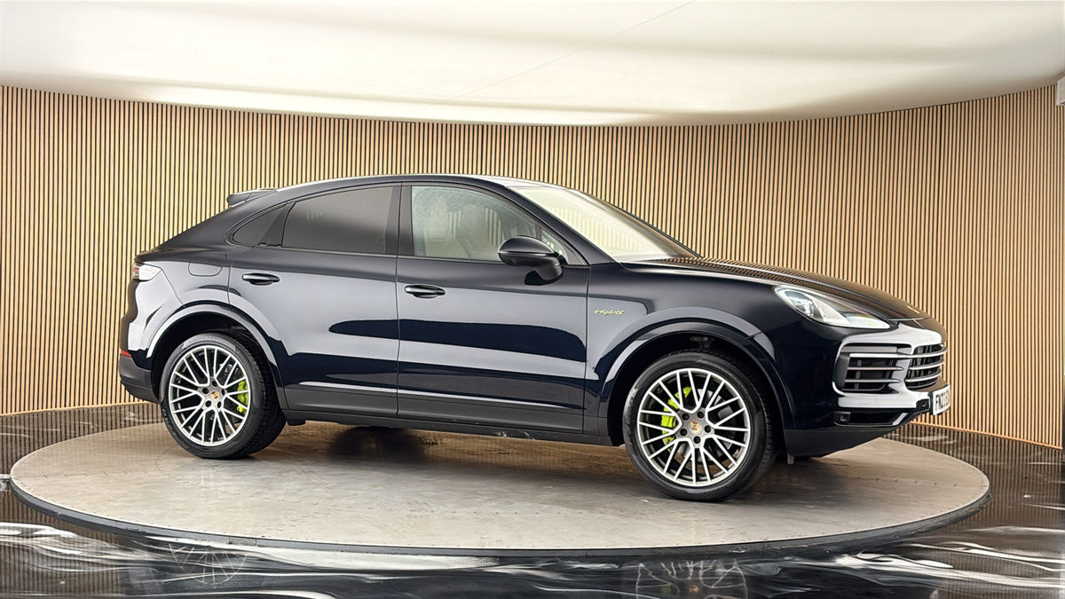 More views of Porsche Cayenne