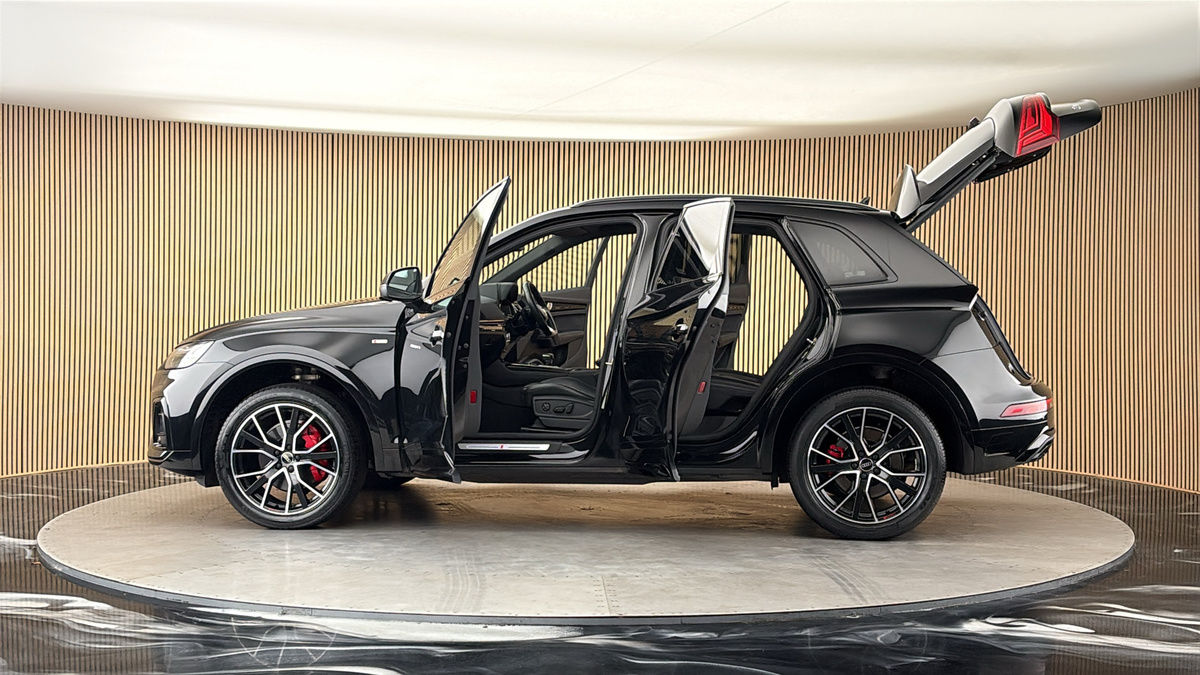 More views of Audi Q5