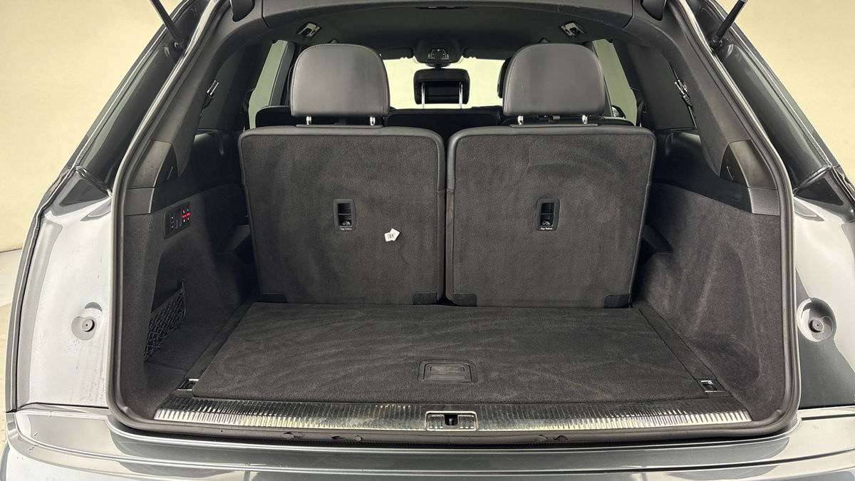 Audi Q7 Image 11